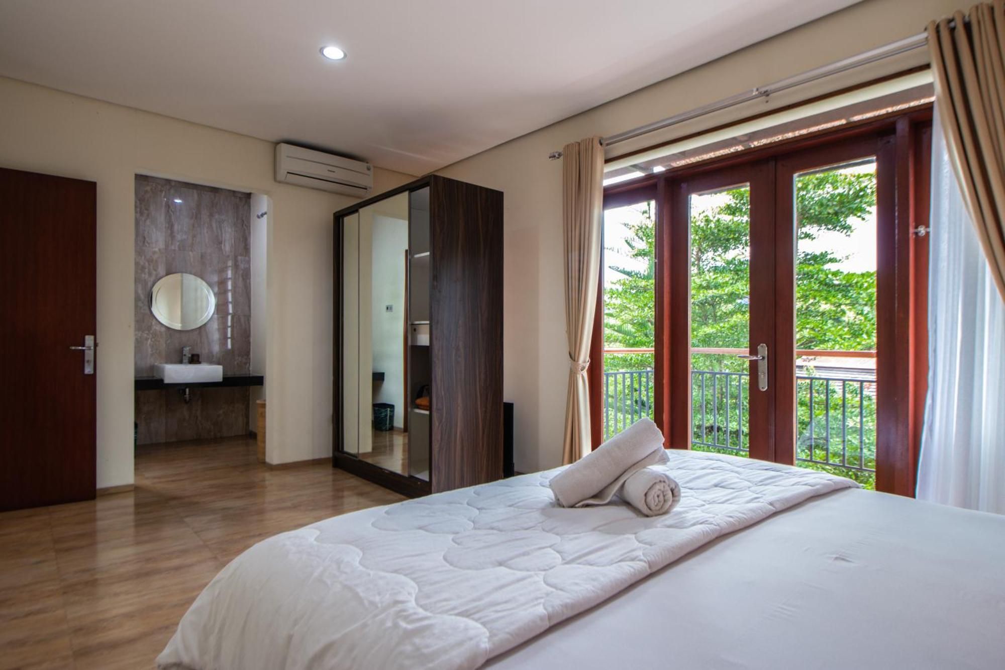 Family Only With Private Pool & Hill View- De Reiz Dago Syariah 3br Villa *